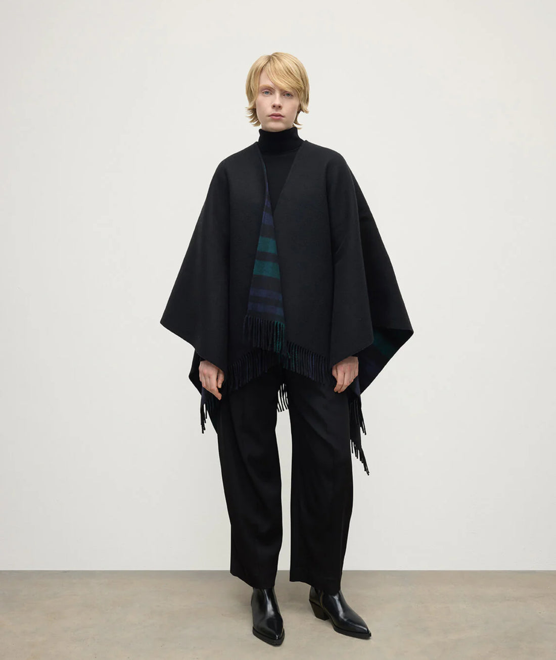 Checked Pue Wool Cape