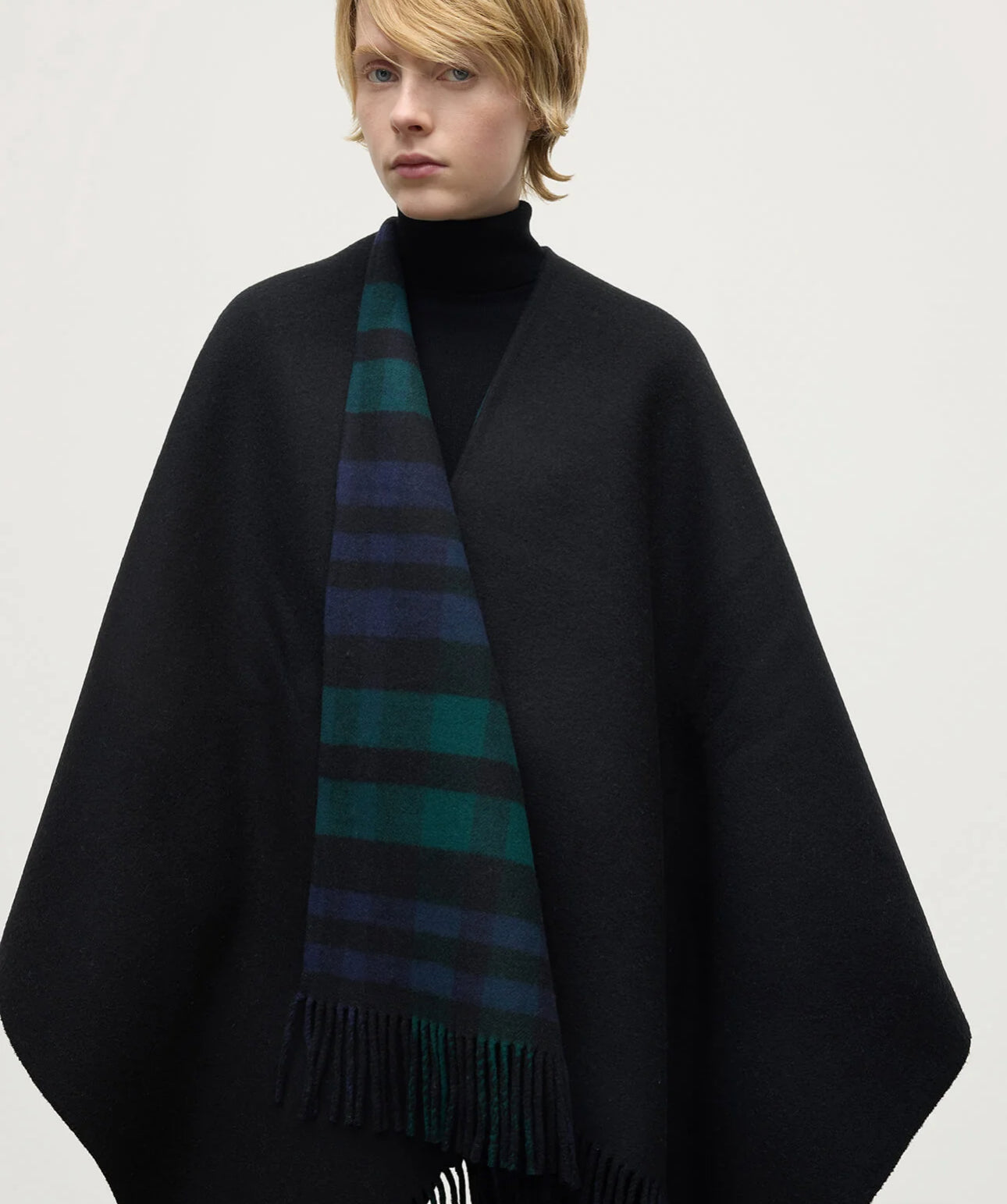 Checked Pue Wool Cape