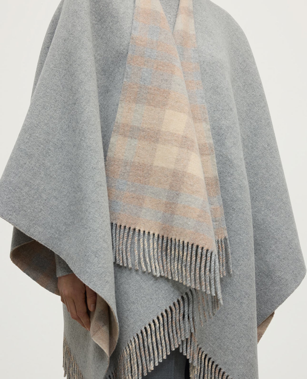 Checked Pue Wool Cape