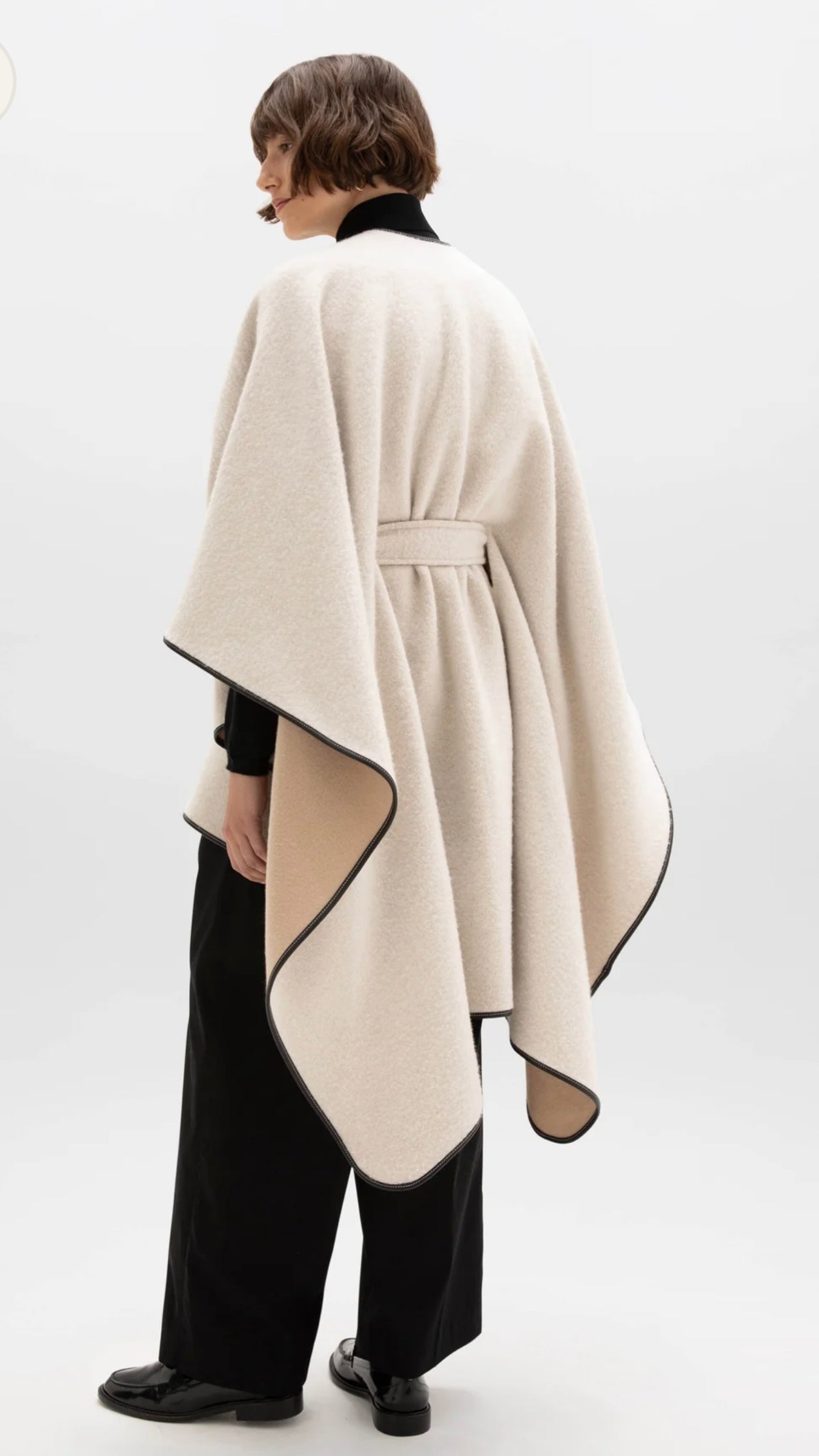 Tailored Bergman Woven Cape