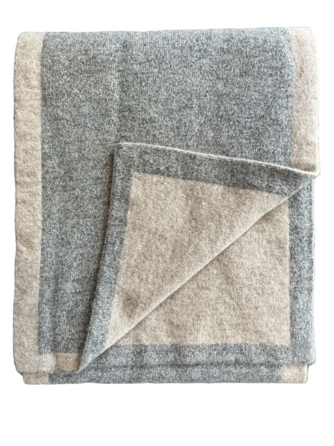 Edge Contrast Cashmere Scarf