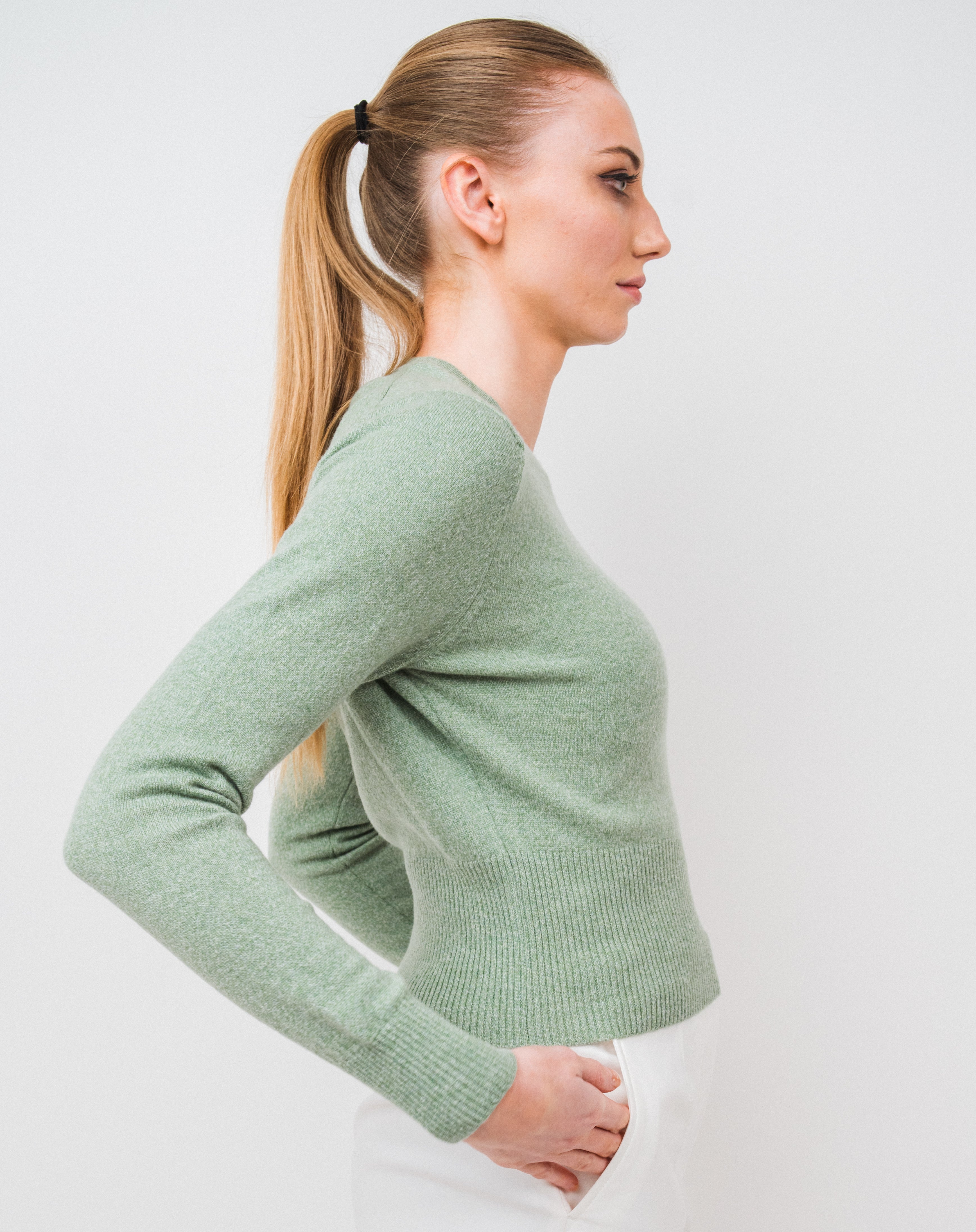 SMC Cropped Crew Cashmere Sweater