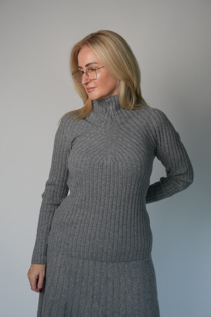 Pocatello Cashmere Turtle Neck Sweater