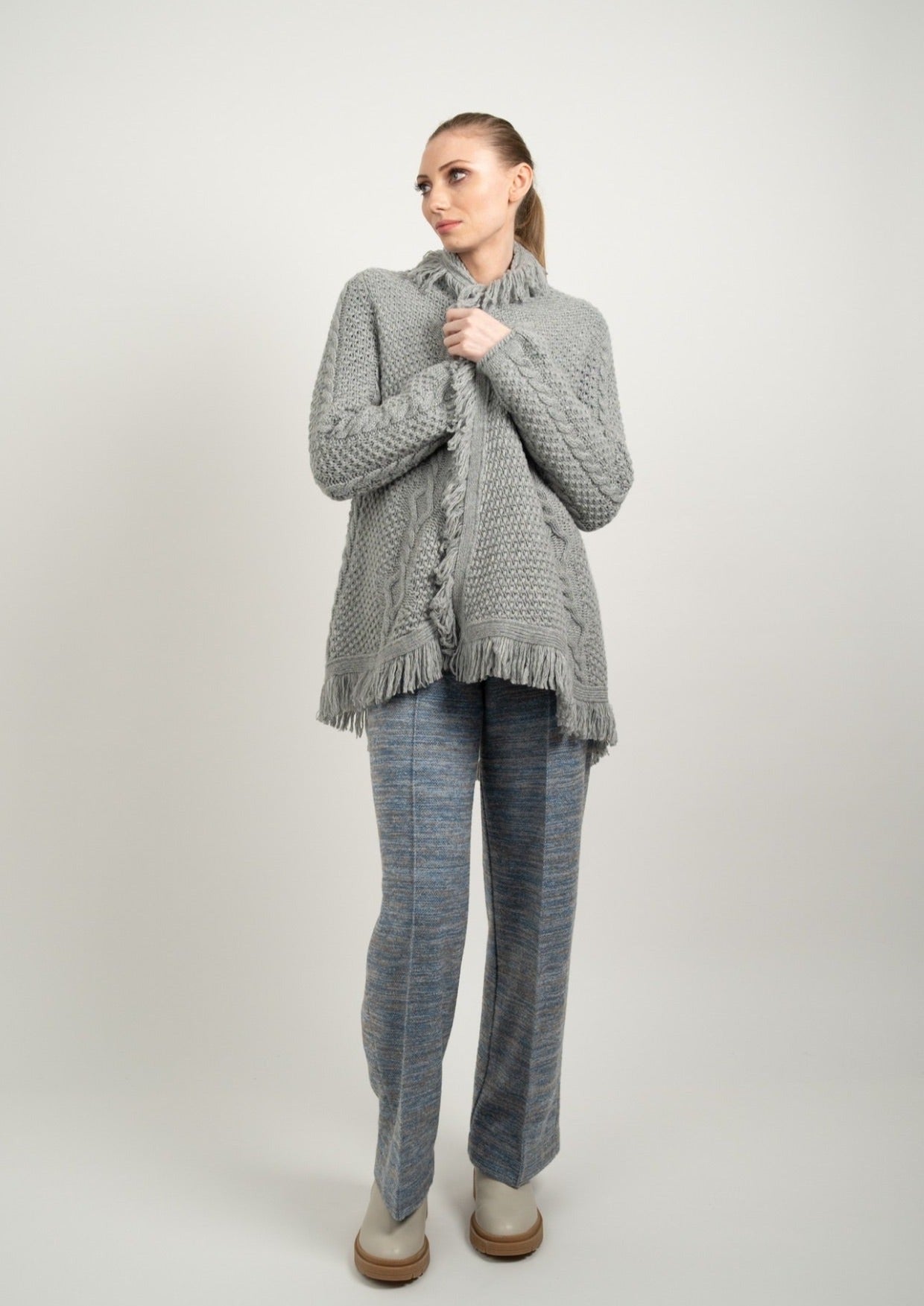 KNITTED CASHMERE CARDIGAN