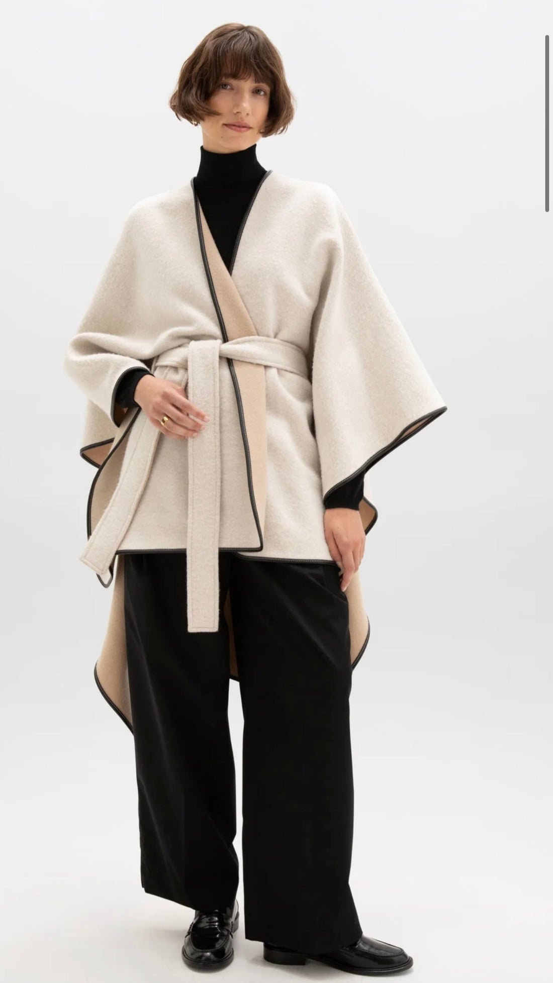 Tailored Bergman Woven Cape